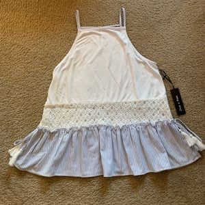 Doe & Rae Women’s Ruffle Blouse